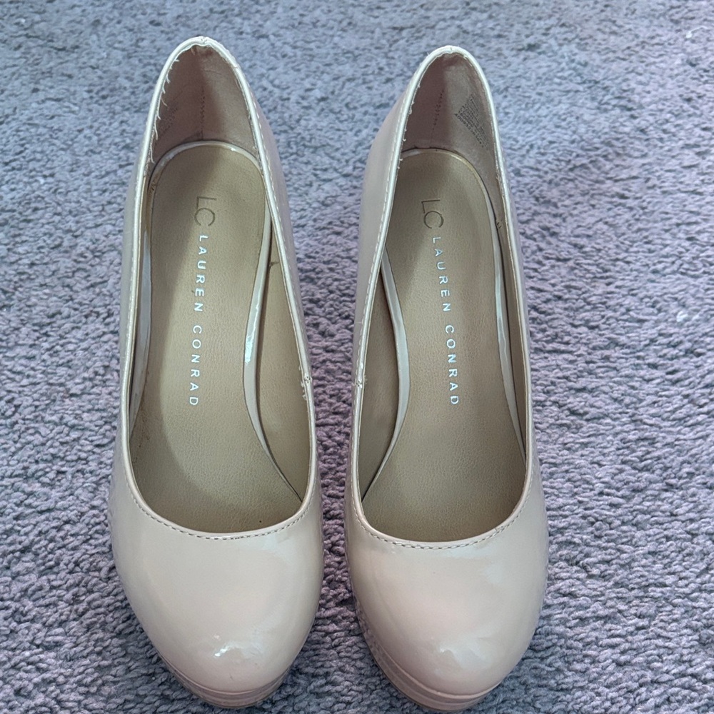 LC Lauren Conrad Women's Nude Heels